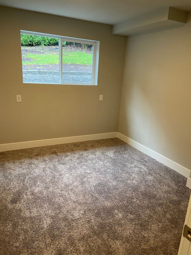 Building Photo - 4 Bedroom, 2.5 Bath 2 Car Garage, Brand Ne...