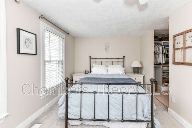Building Photo - 1661 Fieldthorn Dr