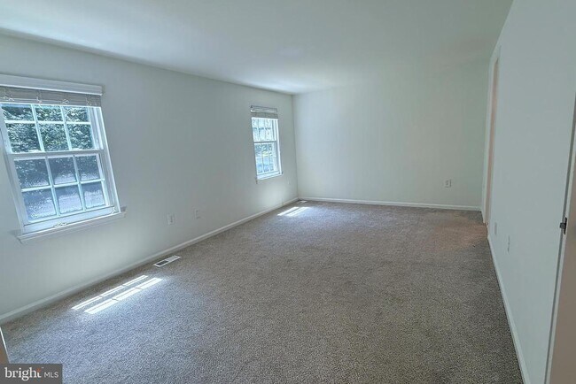 Building Photo - 10100 Walnut Wood Ct