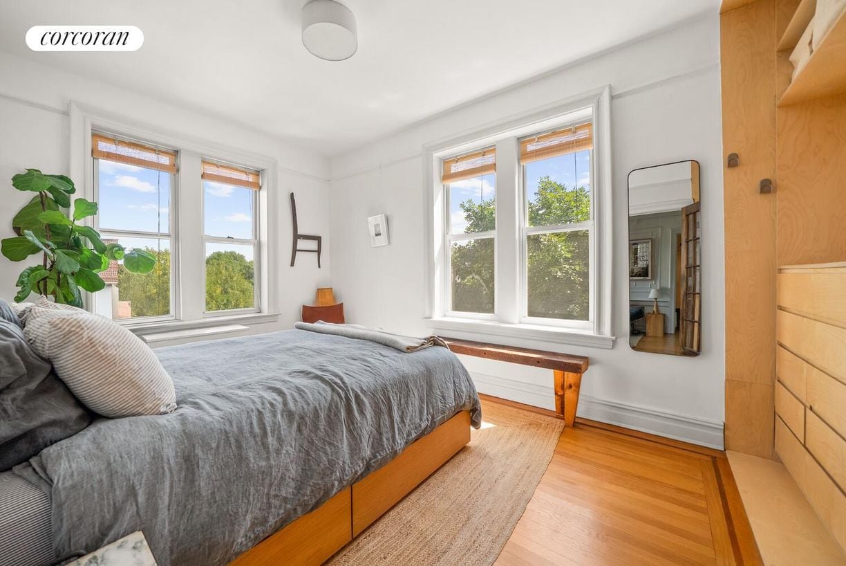 Building Photo - 4002 7th Ave