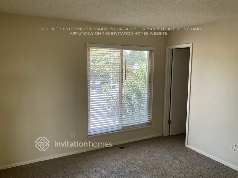 Building Photo - 1849 S Salida Cir
