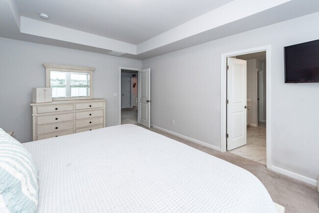 Building Photo - 6976 Pumpkinseed Dr