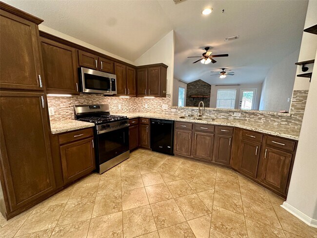 Building Photo - 18410 Cypress Meade Ln