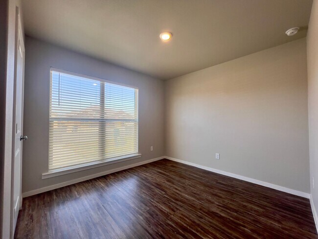 Building Photo - 2120 N Avenue K