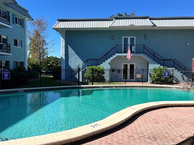 Building Photo - 3004 NE 5th Terrace