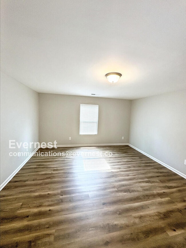 Building Photo - 15 Sloane Ct