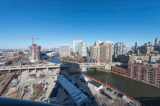 Building Photo - 501 N Clinton St