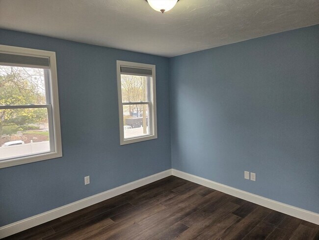 Building Photo - 37 Rose Glen St