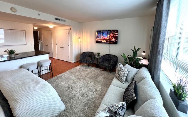 Space to entertain or just relax - 350 G St SW