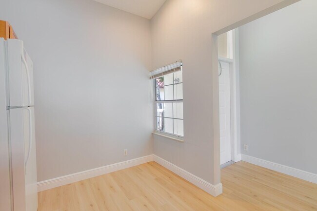 Building Photo - 231 Cypress Point Dr