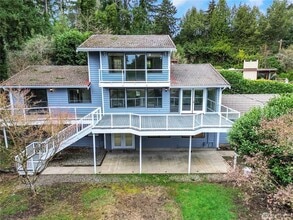 Building Photo - 5406 122nd Ave E