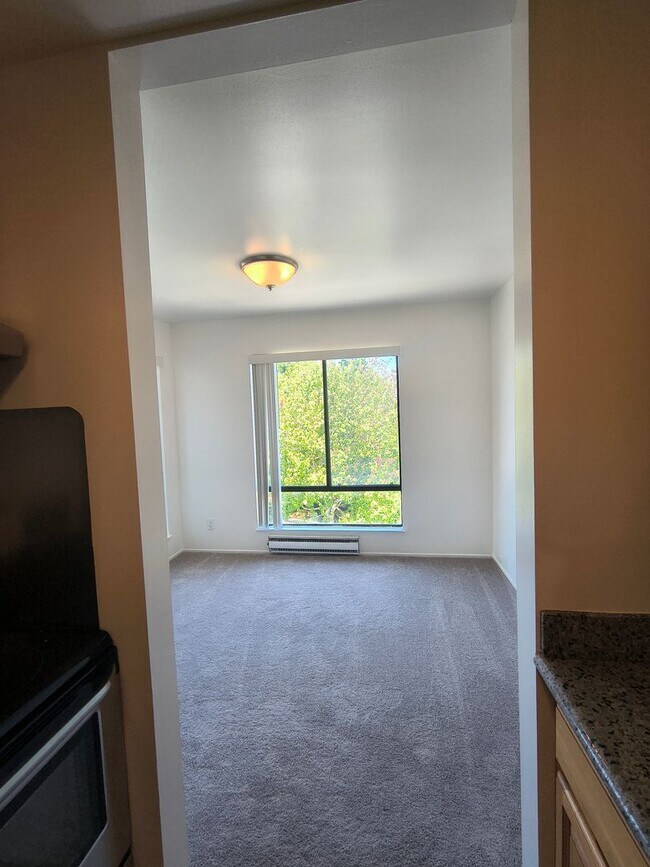 Building Photo - TOP FLOOR 1BD/1BATH Condo Available For Rent at the Watergate Community in Emeryville!!!!