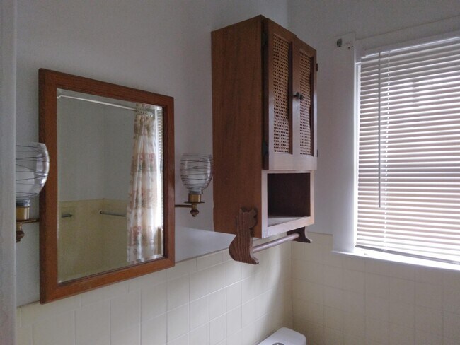 Building Photo - 4104 N Lockwood Ave