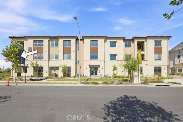 Building Photo - 12903 Paradiso Dr