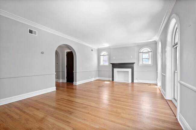 Building Photo - 1414 Dobson St