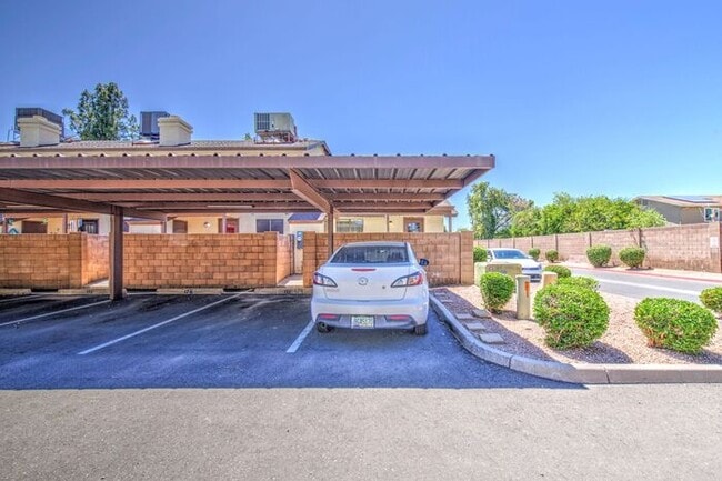 Building Photo - Beautiful 2 Bedroom Condo in Gilbert