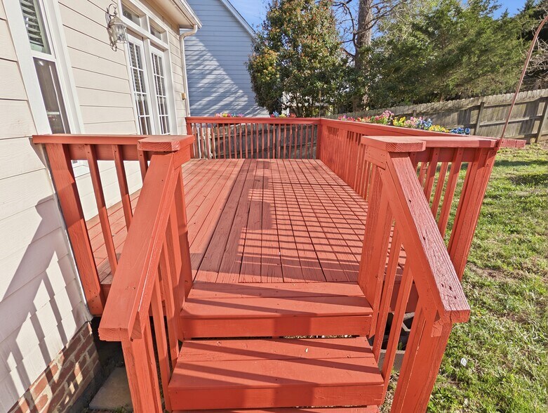 Building Photo - 6624 Barton Creek Dr