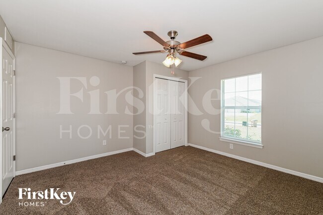 Building Photo - 1213 NW 16th Terrace