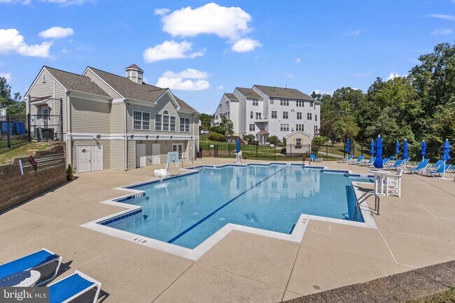 Building Photo - 6385 Levtov Landing