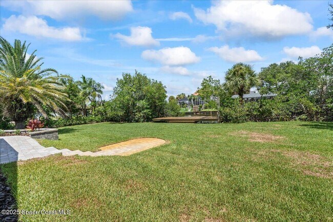 Building Photo - 2060 Newfound Harbor Dr