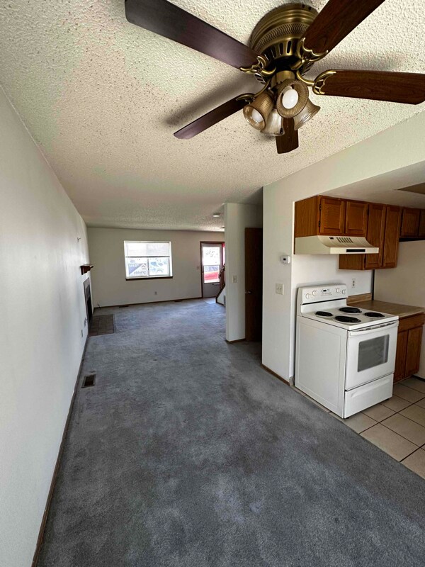 Building Photo - 6617 Proud Eagle Ct