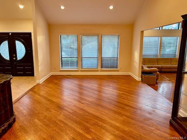 Building Photo - 5 Carman Ct