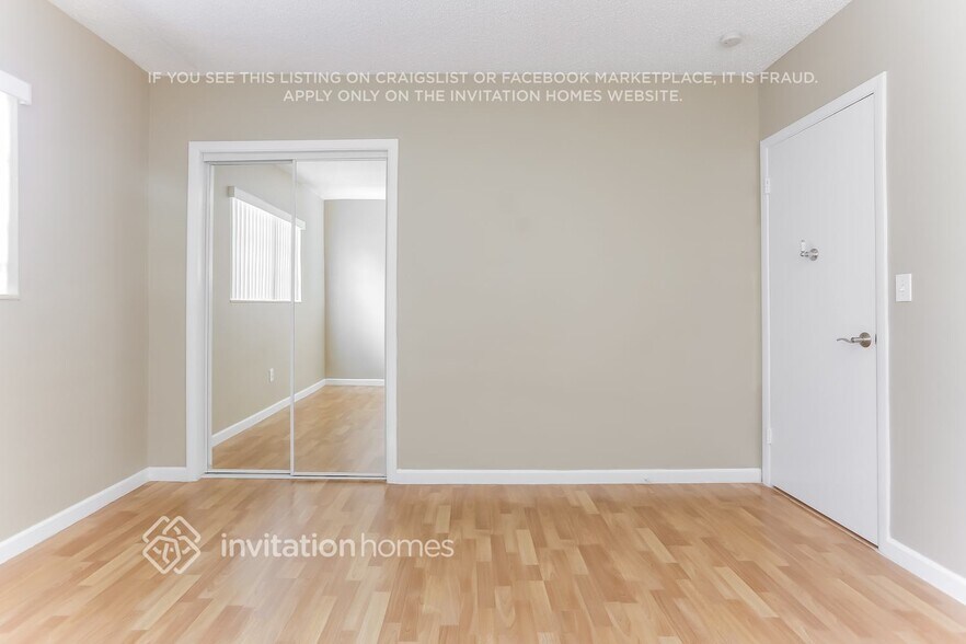 Building Photo - 19441 NE 19th Ct