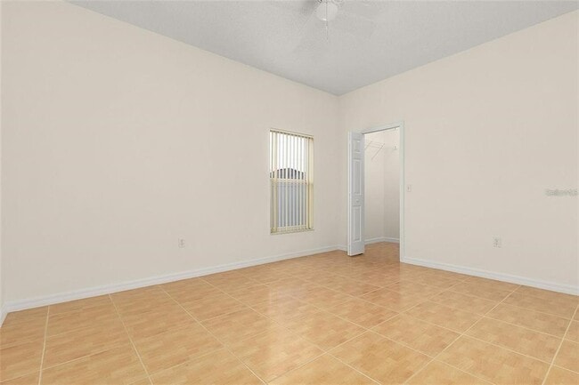 Building Photo - 411 Tamarind Parke Ln