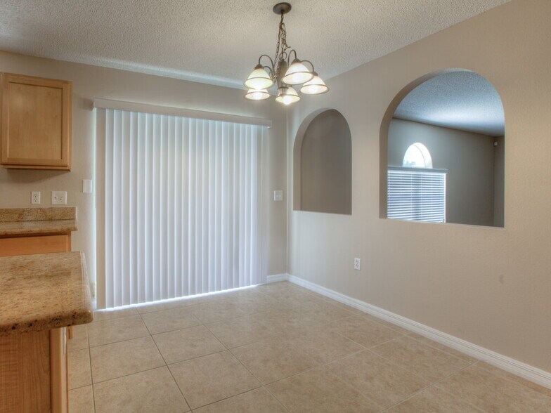Building Photo - 239 Pleasant Gardens Dr