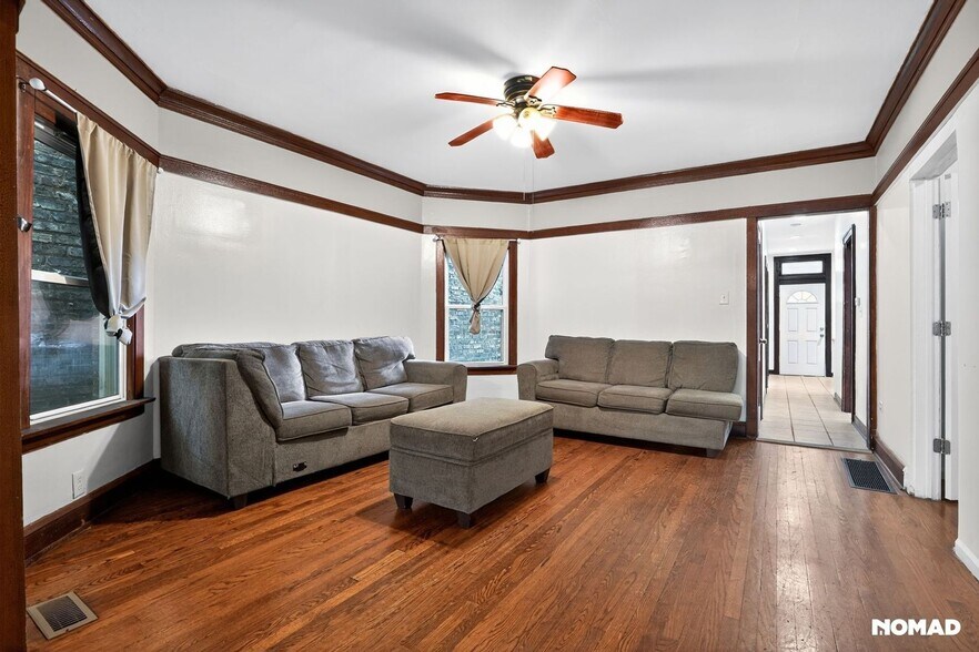 Building Photo - 2332 S Marshall Blvd