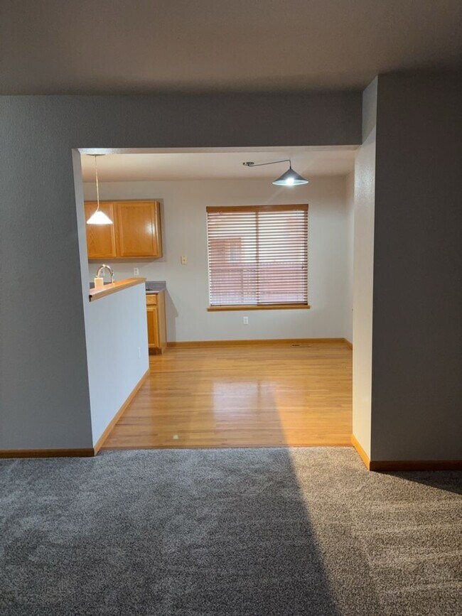 Building Photo - 3bd/3ba Johnstown Home with 2-Car Garage &...