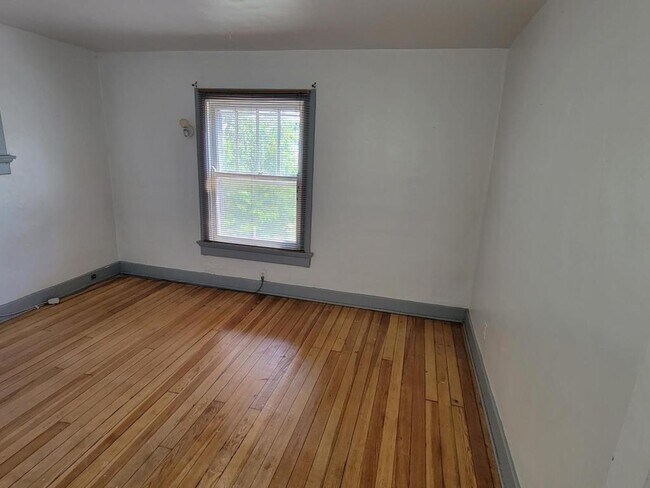 Building Photo - 1257 Creighton Ave