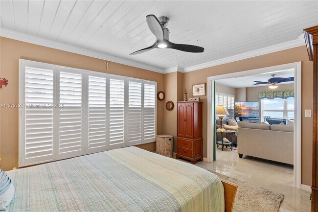 Building Photo - 3550 Galt Ocean Dr