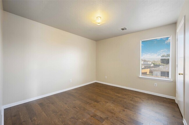 Building Photo - 4806 Cotton Ridge Trail