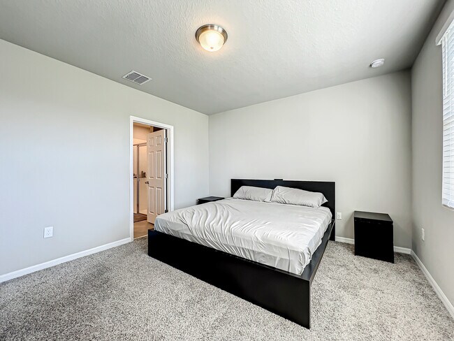 Building Photo - 2362 Brassie Ct