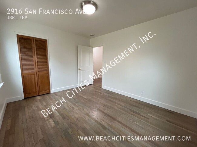 Building Photo - Charming 3 Bedroom House in Wrigley Area