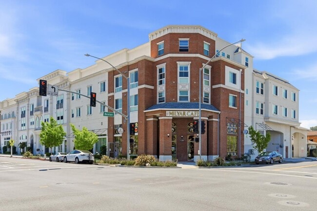 Building Photo - 1048 Monroe St