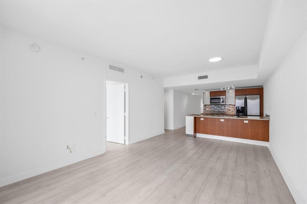 Building Photo - 185 SW 7th St