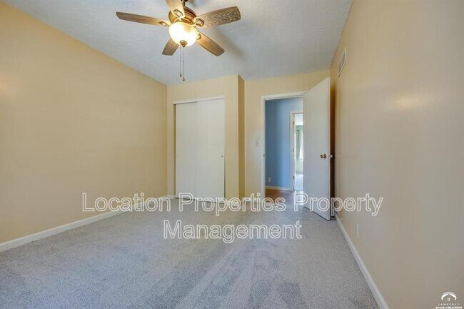Building Photo - 3421 W 10th Pl
