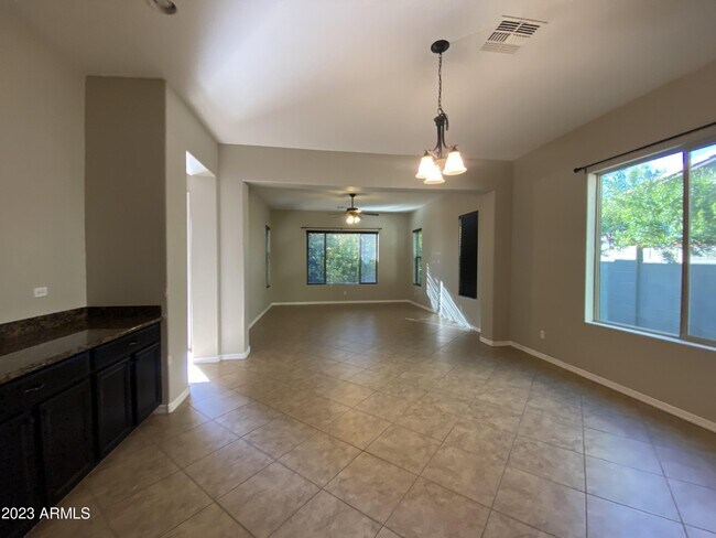 Building Photo - 20841 W Eastview Way