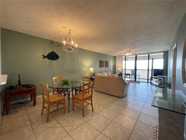 Building Photo - 15462 Gulf Blvd