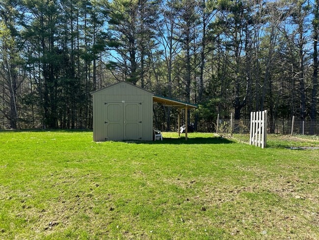 Building Photo - Newly Built! Spacious 4BR 2 Bath House