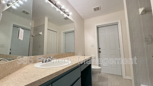 Building Photo - 616 Erin Way