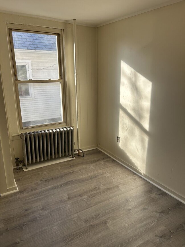 Building Photo - 73 Marlboro St