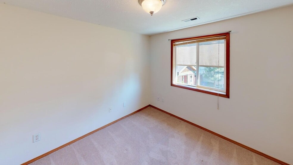 Building Photo - 5418 NE 25th Ave