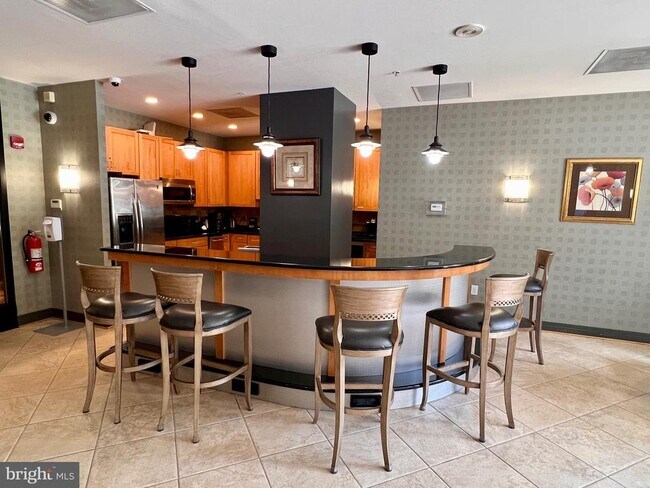 Building Photo - 1205 N Garfield St
