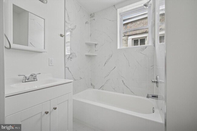 Building Photo - 142 N 53rd St