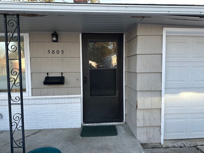 Building Photo - South Hill 3-Bedroom, 2-Bath Rancher with Finished Basement