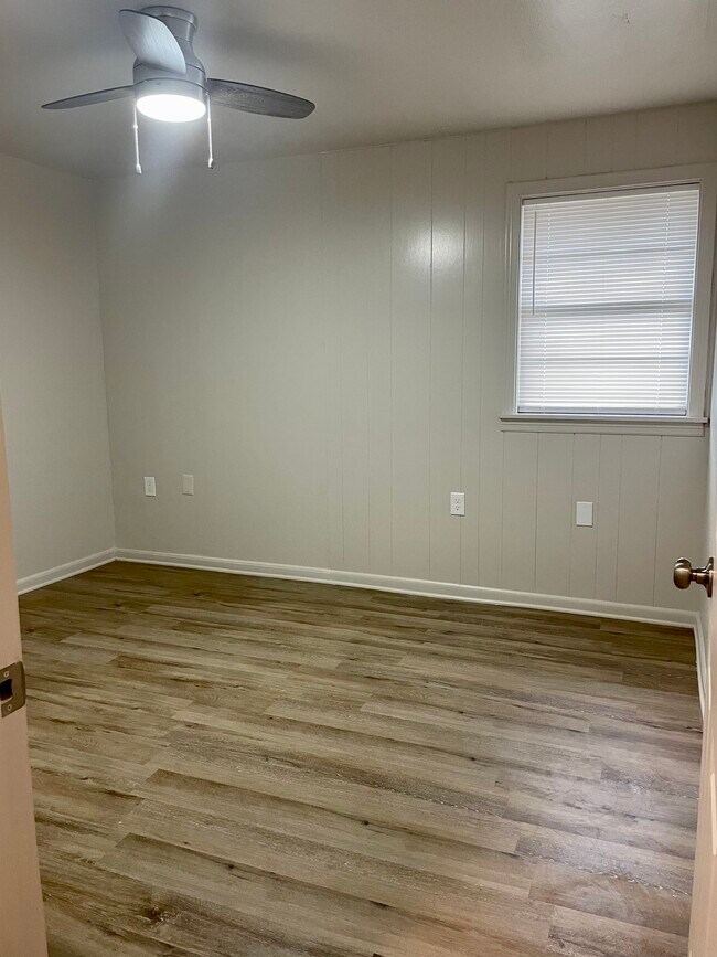 Building Photo - 152 Rencopas Ct