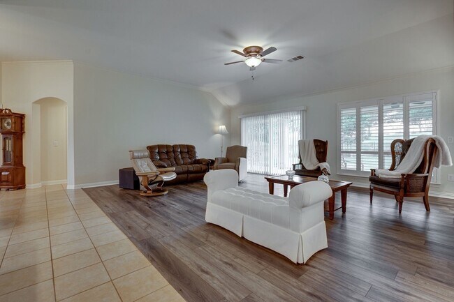 Building Photo - 9600 Colbert Cove